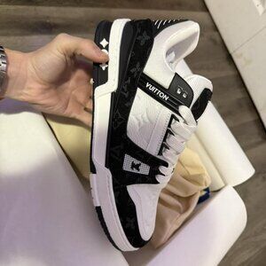 Louis Vuitton Trainers Size 9（eu42）